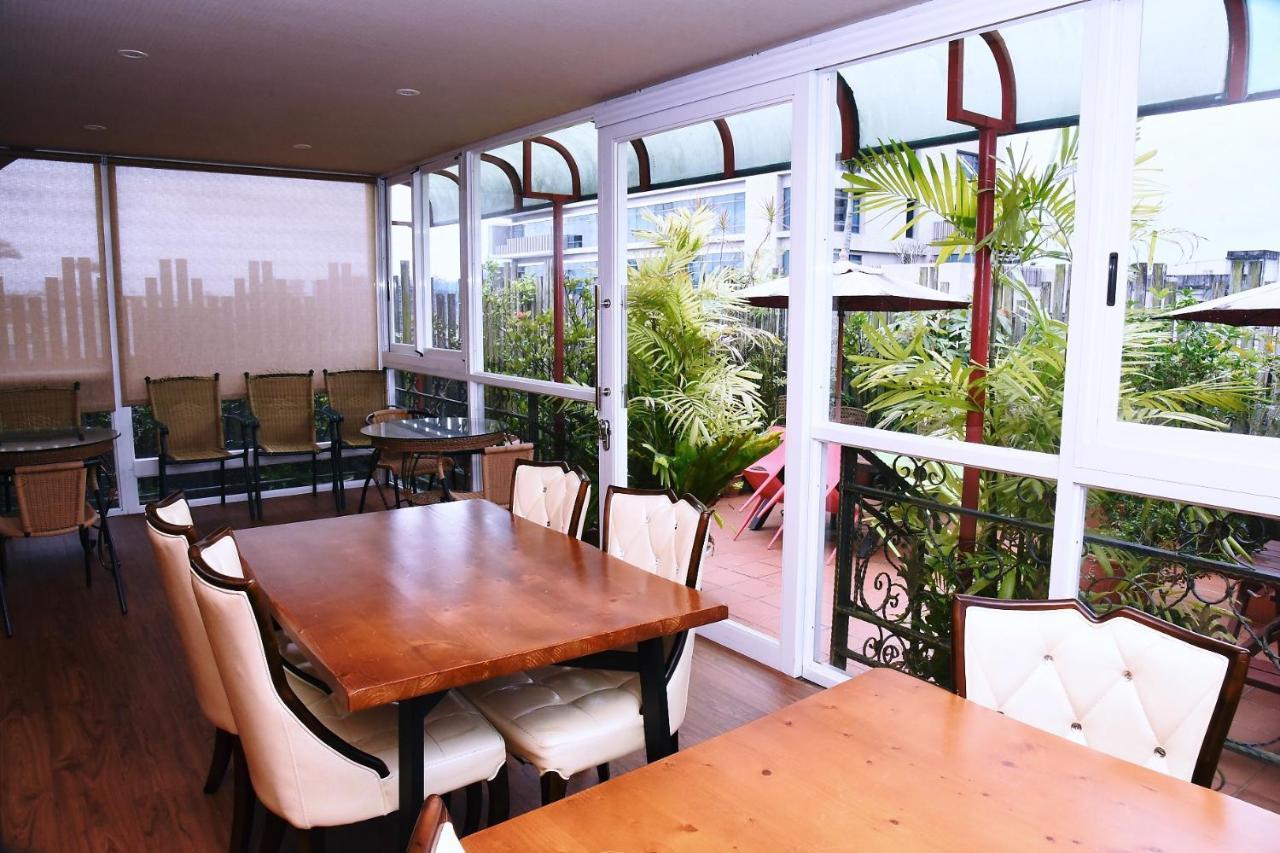 England Business Motel Yilan Bagian luar foto